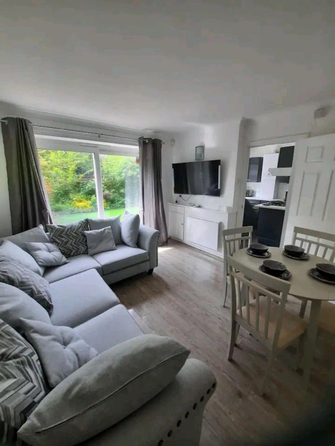 Lovely 2-Bed Apartment In Knowle Solihull Luaran gambar